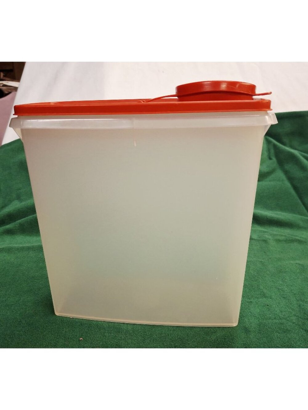 Tupperware Cereal Keeper 20 Cup Storage Container #1588 With Red Flip Top Lid Ma